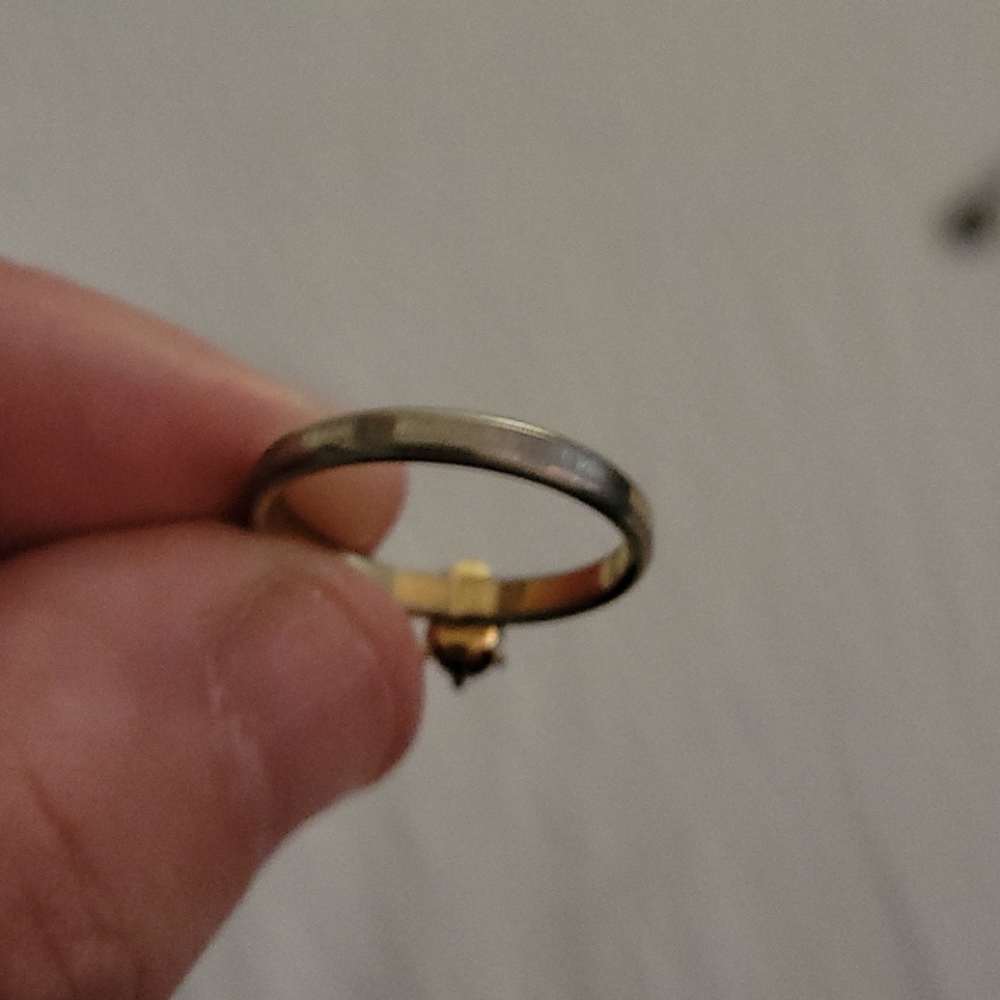 Garnet ring - Picture 2 of 3